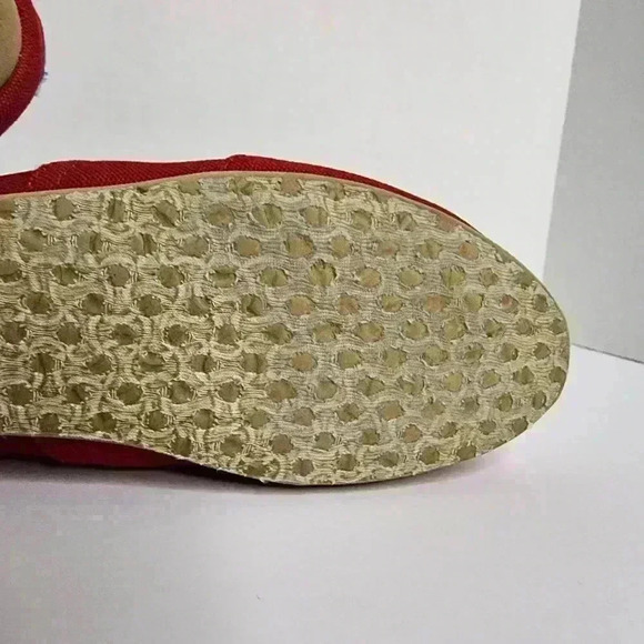 Tom's Women's Red Canvas Classic Minimalist Casual Comfy Slip On Shoes Size US 7 - Picture 10 of 11